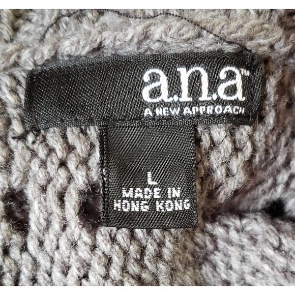 A New Approach size large gray crochet sweater - Picture 6 of 7